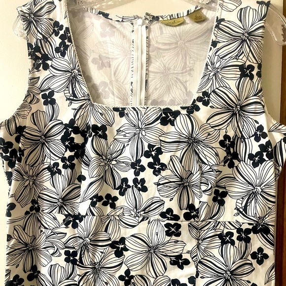 Caslon Monochrome Floral Sleeveless Fun & Flirty (Size 10) Midi Dress - Picture 6 of 10